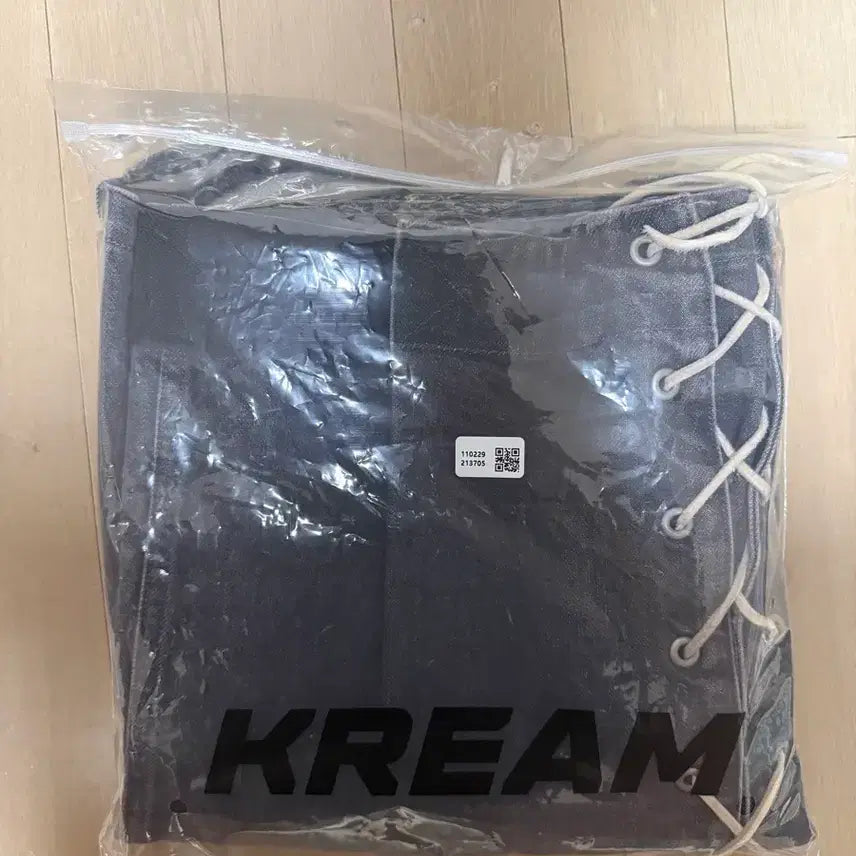 [SOLD OUT] 캐피탈 레이스업 데님 바지