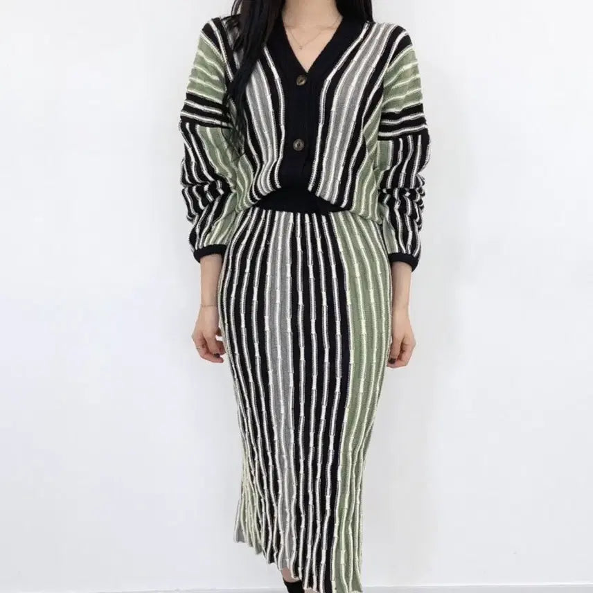 [BUNJANG] Striped Knit Two-Piece Set / 새상품))세트 스트라이프 니트 가디건 스커트