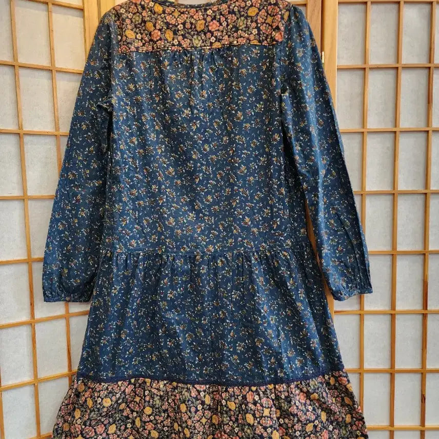 [BUNJANG] Thursday Island Blue Floral Midi Dress / 써스데이아일랜드 블루 플라워 원피스 55