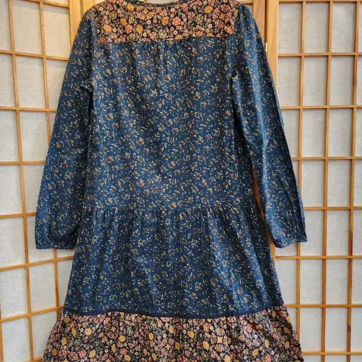 [BUNJANG] Thursday Island Blue Floral Midi Dress / 써스데이아일랜드 블루 플라워 원피스 55