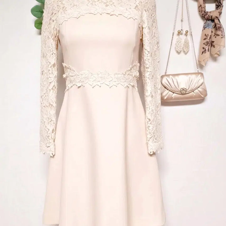 [BUNJANG] Line Embroidered Lace Mini Dress Cream Ivory / 라인 우아한 자수레이스 미니원피스 55 크림아이보리