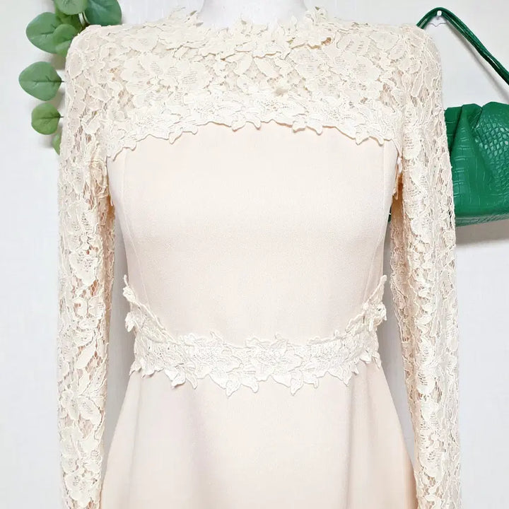 [BUNJANG] Line Embroidered Lace Mini Dress Cream Ivory / 라인 우아한 자수레이스 미니원피스 55 크림아이보리