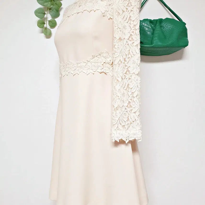 [BUNJANG] Line Embroidered Lace Mini Dress Cream Ivory / 라인 우아한 자수레이스 미니원피스 55 크림아이보리