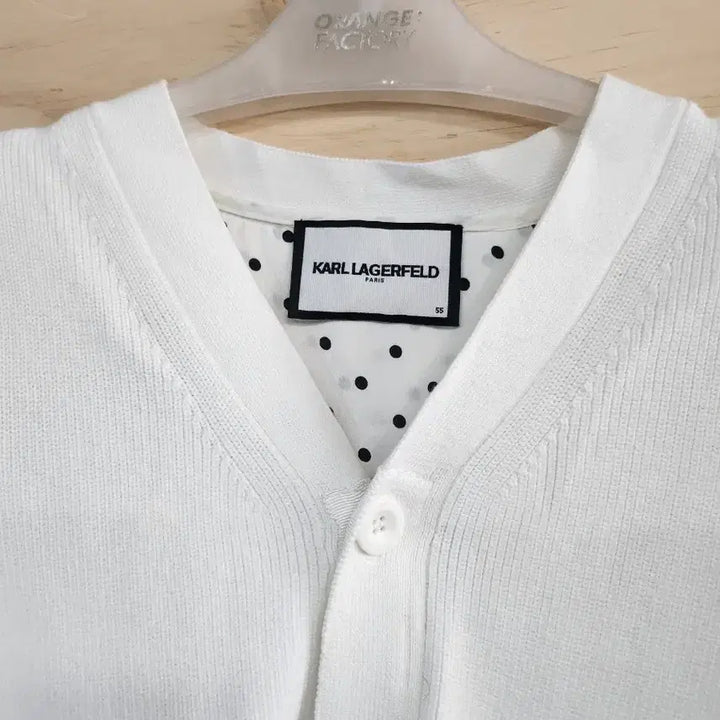 [BUNJANG] Karl Lagerfeld Dot Cardigan / 1012) 칼 라거펠트 도트 가디건