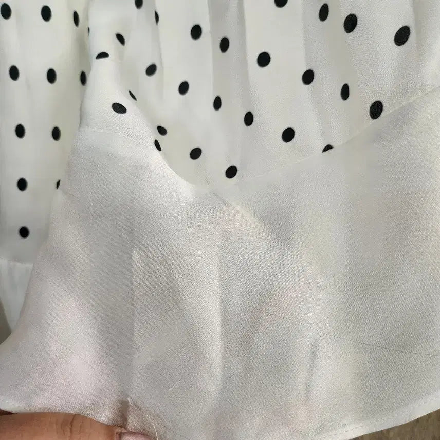 [BUNJANG] Karl Lagerfeld Dot Cardigan / 1012) 칼 라거펠트 도트 가디건