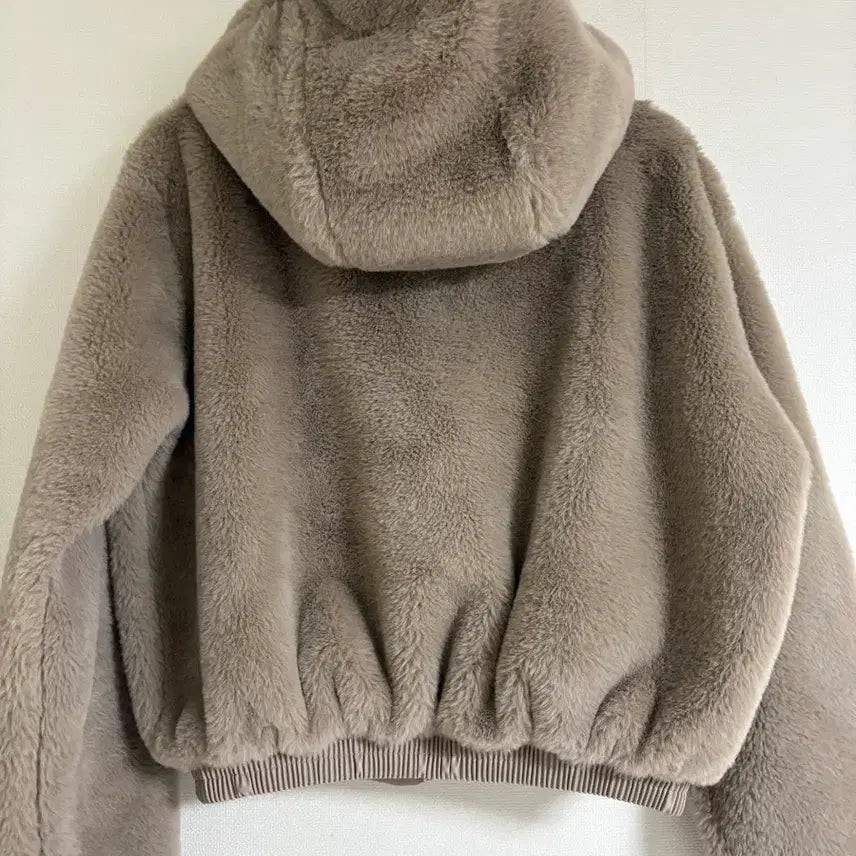 [BUNJANG] 8 Seconds Hooded Fur Jacket / 에잇세컨즈 후드 퍼 자켓