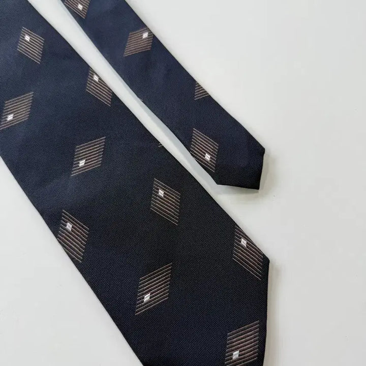 [BUNJANG] Sieg Silk Necktie / 지이크(sieg) 실크 넥타이 9cm