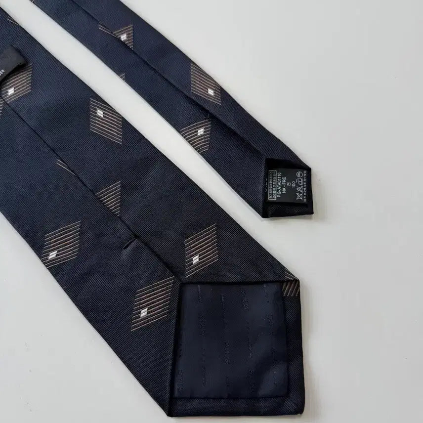 [BUNJANG] Sieg Silk Necktie / 지이크(sieg) 실크 넥타이 9cm