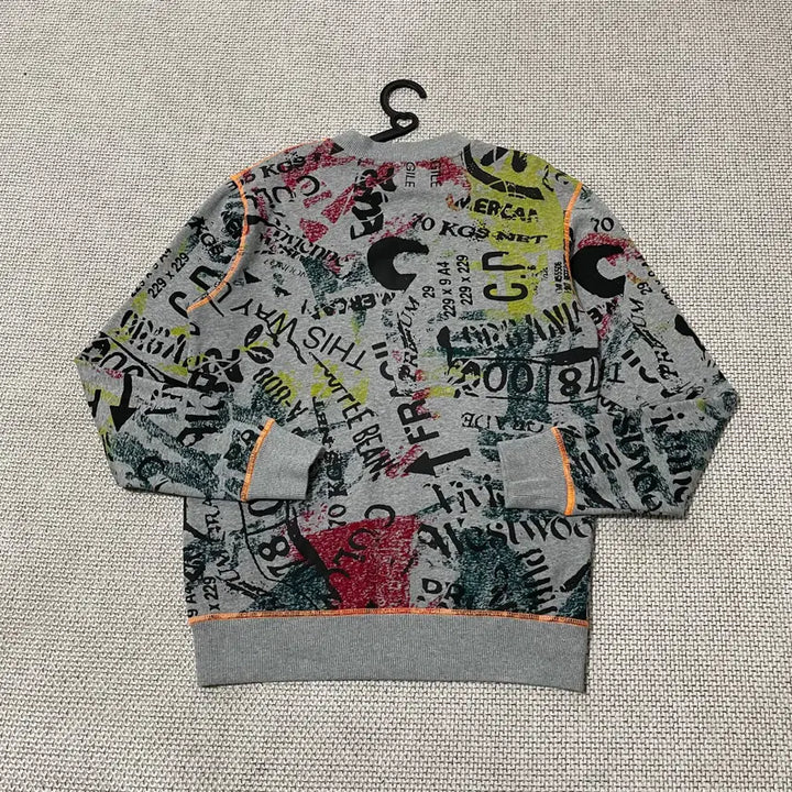 [BUNJANG] Vivienne Westwood Anglo Mania Newspaper Print Sweatshirt / S 비비안웨스트우드 앵글로 매니아 뉴스페이퍼 맨투맨 N.9600