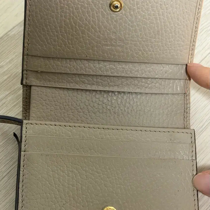 [BUNJANG] Gucci Marmont Bicolor Wallet / 구찌 마몽 바이컬러 반지갑(정품)