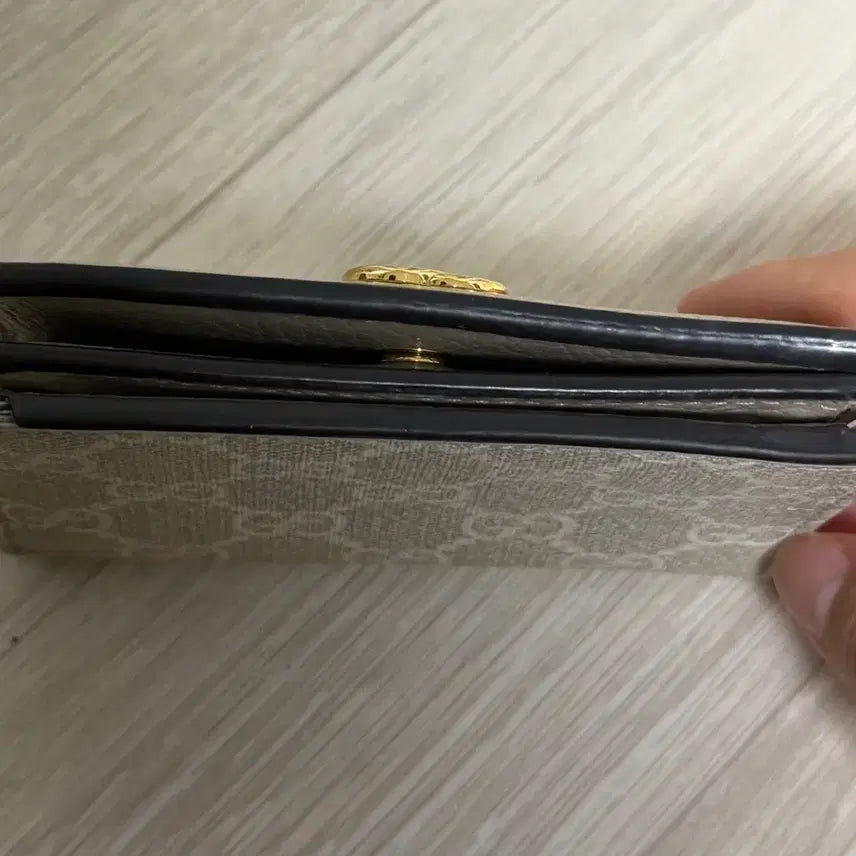[BUNJANG] Gucci Marmont Bicolor Wallet / 구찌 마몽 바이컬러 반지갑(정품)