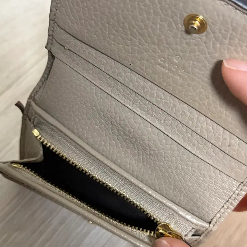 [BUNJANG] Gucci Marmont Bicolor Wallet / 구찌 마몽 바이컬러 반지갑(정품)
