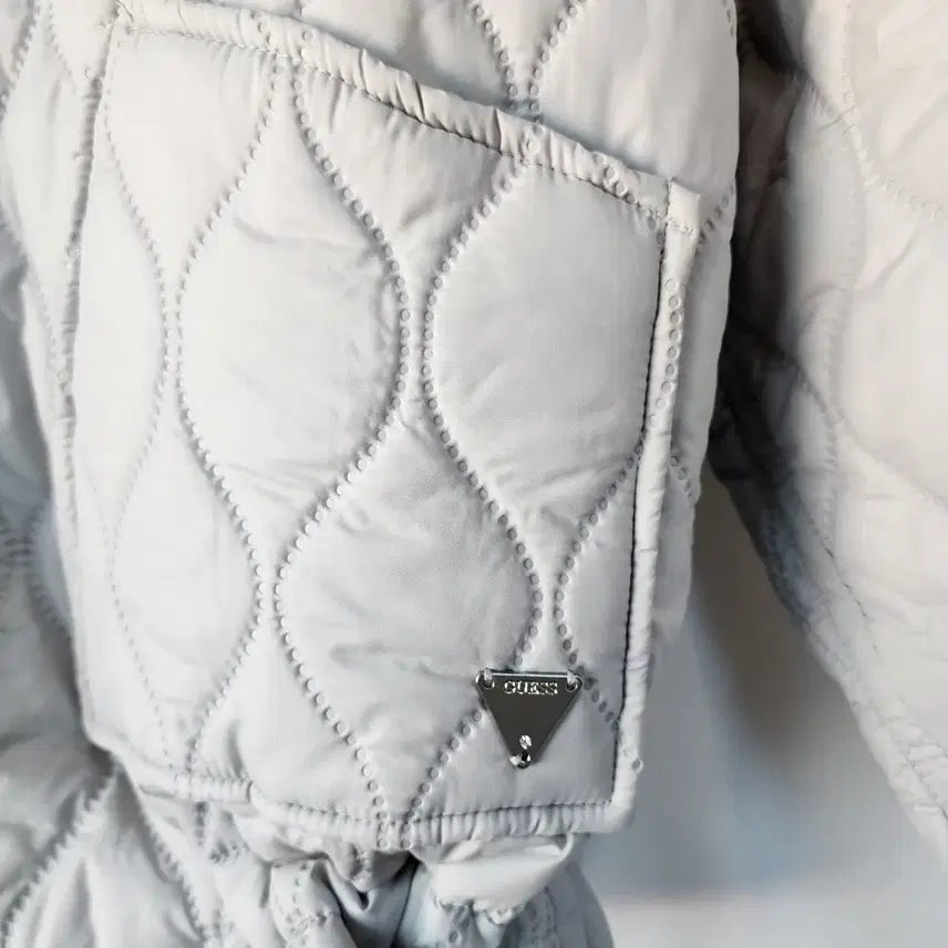 [BUNJANG] Guess Quilted Bomber Jacket Ivory / 게스 퀼팅 봄버 자켓 아이보리