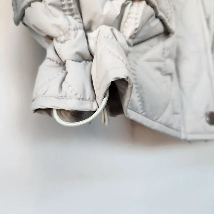 [BUNJANG] Guess Quilted Bomber Jacket Ivory / 게스 퀼팅 봄버 자켓 아이보리
