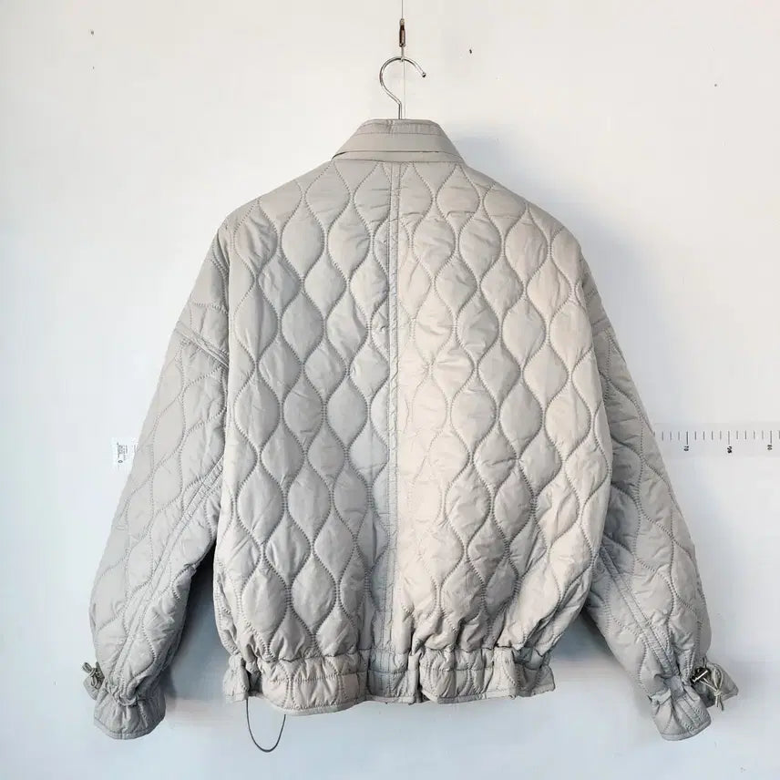[BUNJANG] Guess Quilted Bomber Jacket Ivory / 게스 퀼팅 봄버 자켓 아이보리