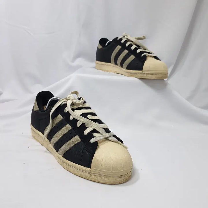 [SOLD OUT] 빈티지하서 240 아디다스 슈퍼스타 82블랙 화이트 스니커즈
