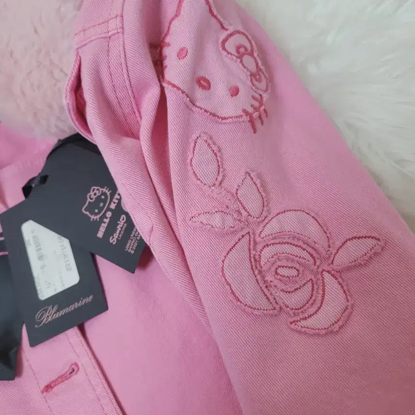 [BUNJANG] Blumarine Hello Kitty Pink Fur Collar Denim Jacket / 블루마린 헬로키티 핑크 퍼 카라 데님 자켓