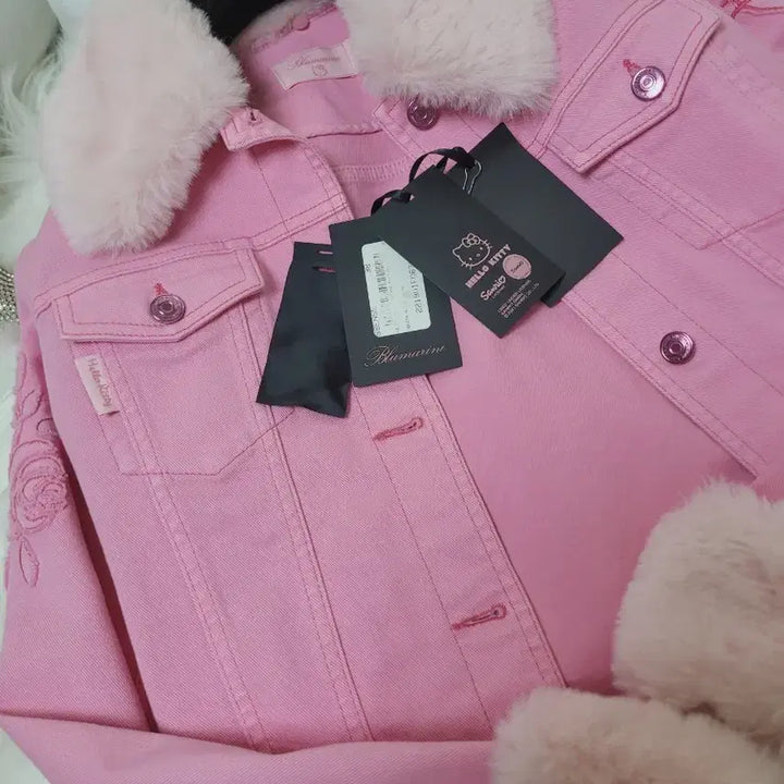 [BUNJANG] Blumarine Hello Kitty Pink Fur Collar Denim Jacket / 블루마린 헬로키티 핑크 퍼 카라 데님 자켓