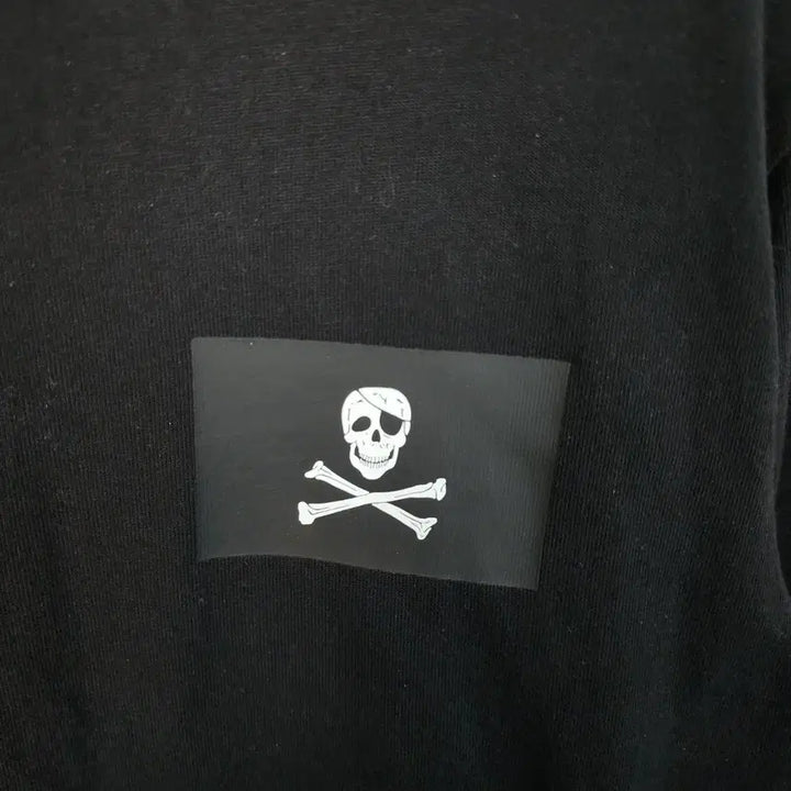 [BUNJANG] The North Face Skull Long Sleeve T-shirt / 노스페이스 해골 긴팔티 블랙