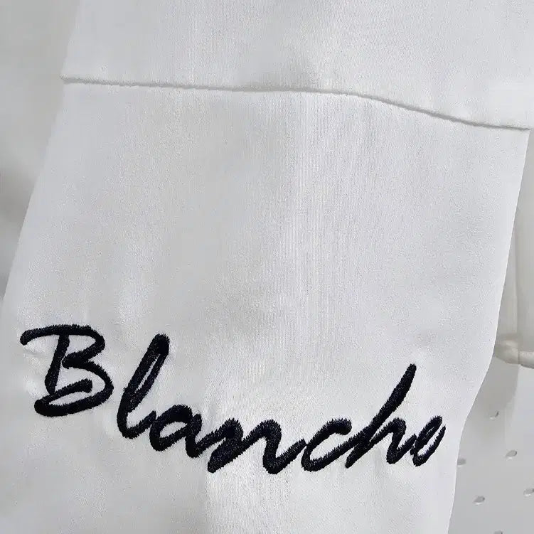 [BUNJANG] MIXXO Lettering White Blouse / 미쏘 파이핑 블라우스 레터링 화이트 블라우스