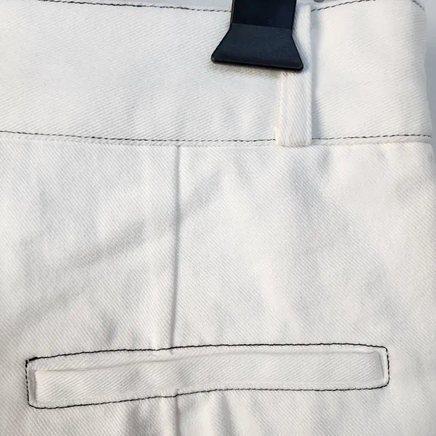 [BUNJANG] POST MODERN White Stitch Denim Pants / POST MODERN 화이트 스티치 데님 팬츠