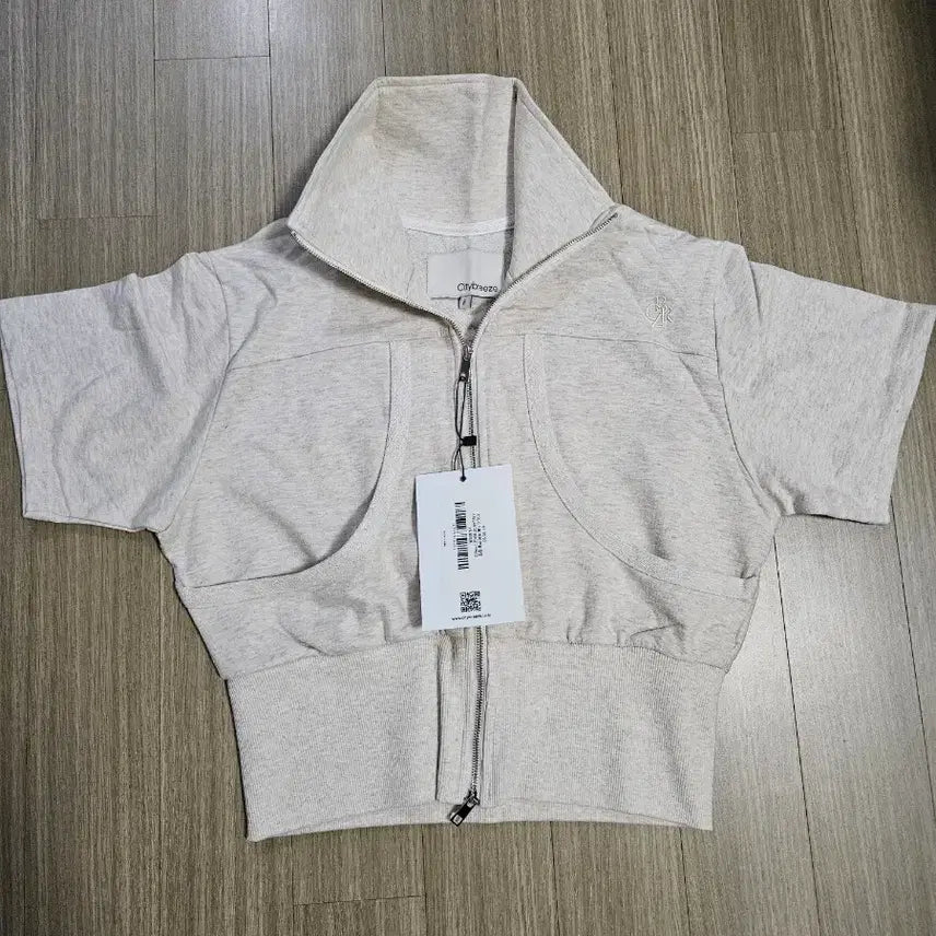 [BUNJANG] Citybreeze Crop Short-Sleeve Zip-Up Top / Citybreeze 크롭 반팔 집업 아이보리