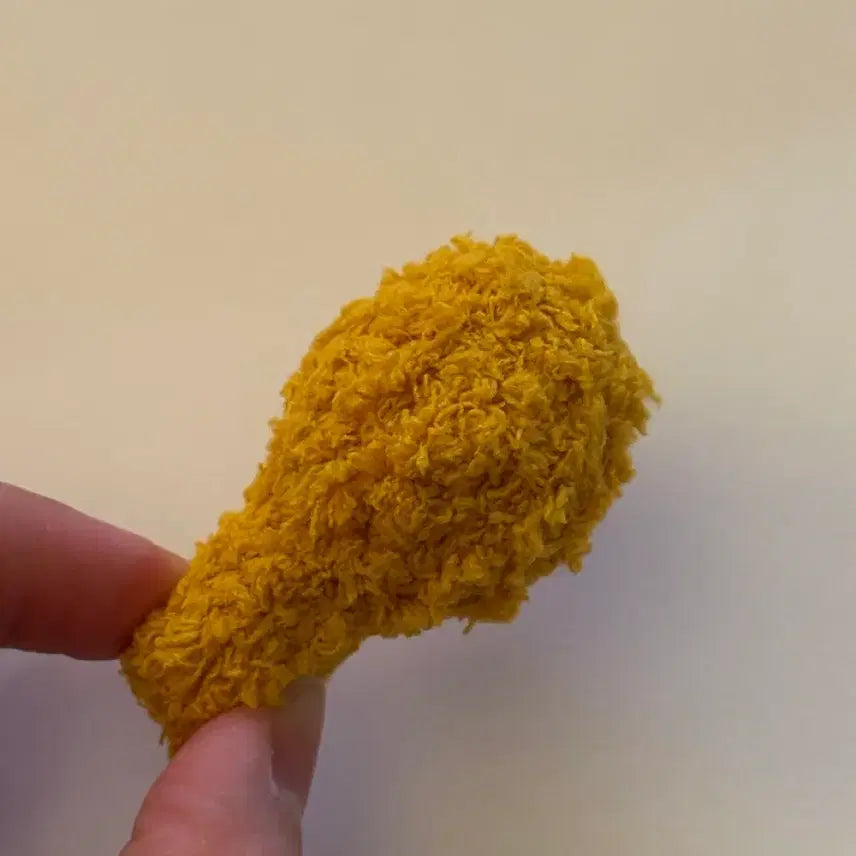 [BUNJANG] Fried Chicken Leg Crochet Keyring / 후라이드 닭다리 치킨 뜨개 키링