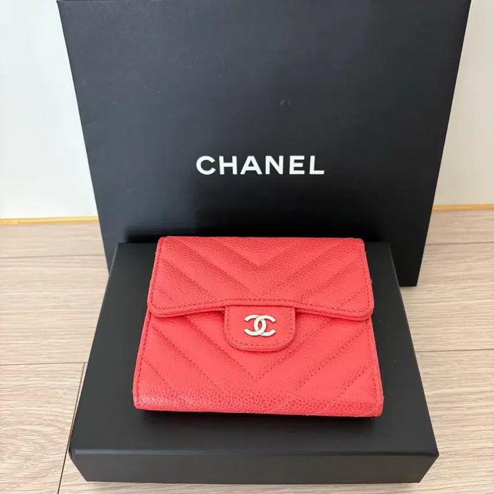 [BUNJANG] Chanel Chevron Coral Caviar Leather Wallet / 샤넬 쉐브론 코랄 캐비어 반지갑 풀박스