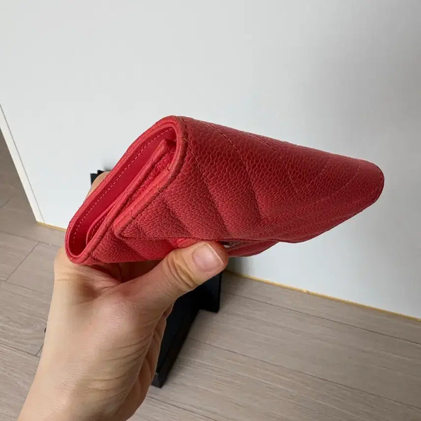 [BUNJANG] Chanel Chevron Coral Caviar Leather Wallet / 샤넬 쉐브론 코랄 캐비어 반지갑 풀박스
