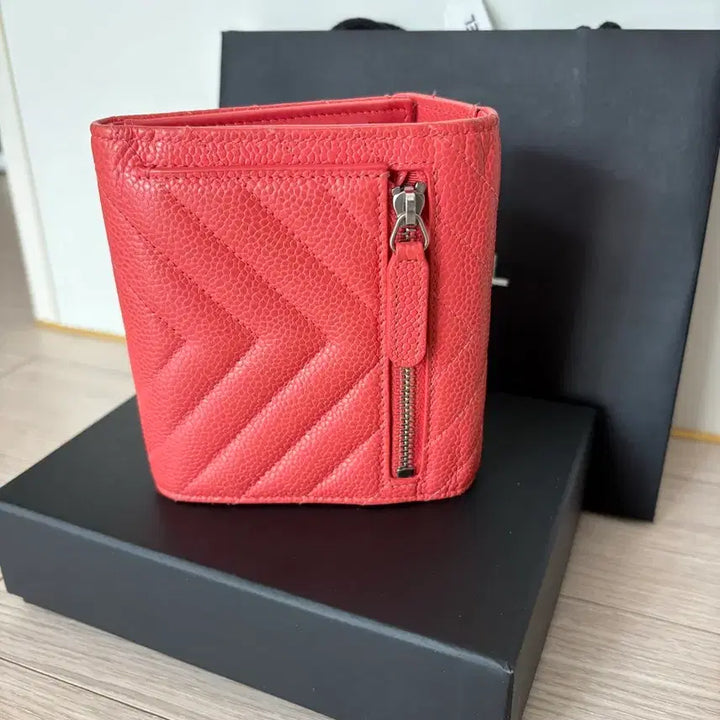 [BUNJANG] Chanel Chevron Coral Caviar Leather Wallet / 샤넬 쉐브론 코랄 캐비어 반지갑 풀박스