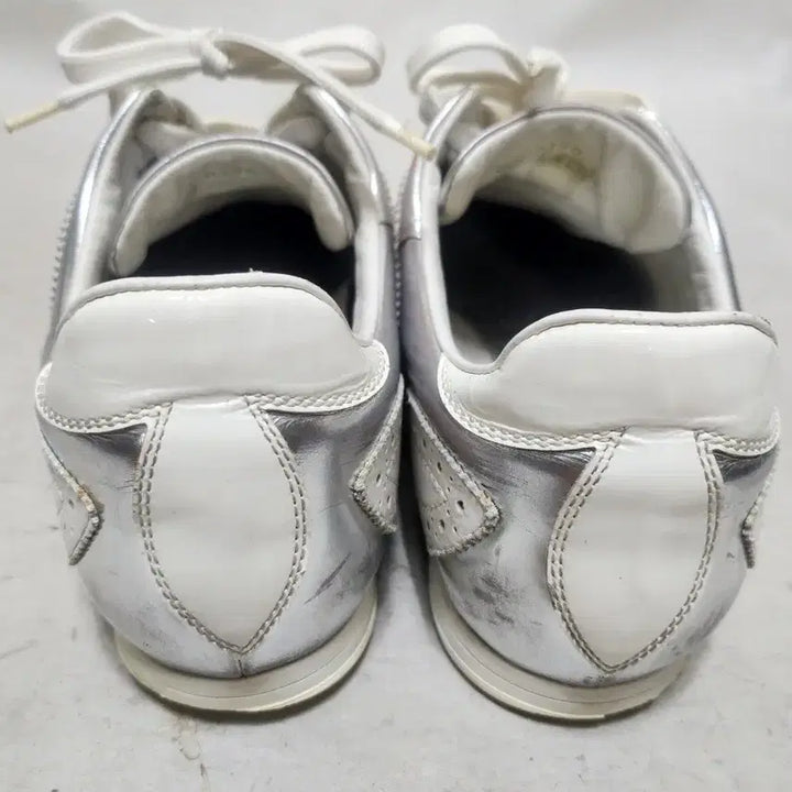 [BUNJANG] White Silver Point Sneakers / 235 흰색 은색 포인트 운동화