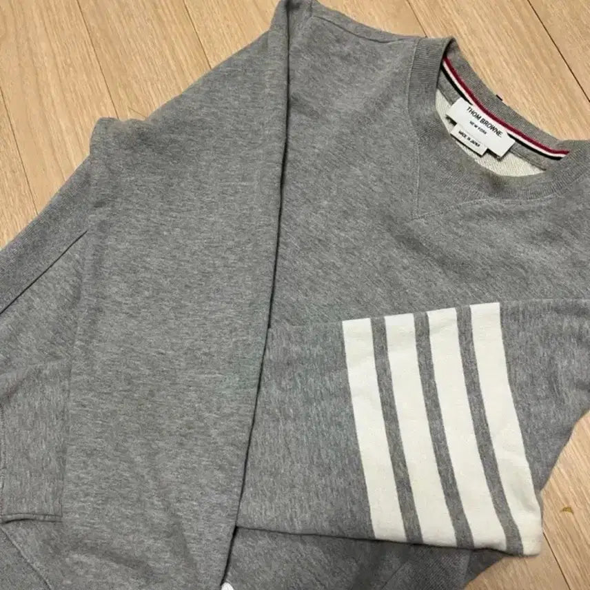 [SOLD OUT] [2/Size] A급 톰브라운 사선 맨투맨