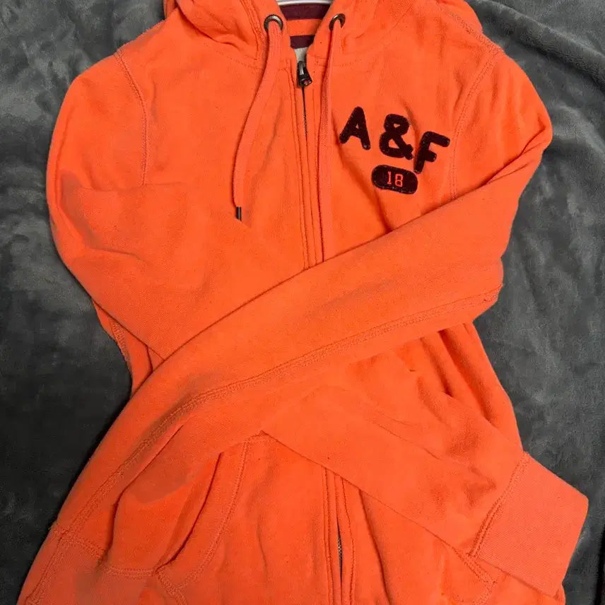 [BUNJANG] Abercrombie Orange Hoodie Zip-up / 아베크롬비 주황 후드집업