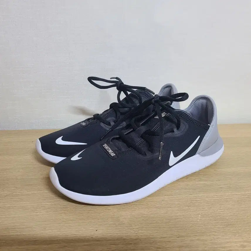 [BUNJANG] Nike Hakata Lightweight Running Shoes 240 / 나이키 하카타 경량 러닝 운동화 240