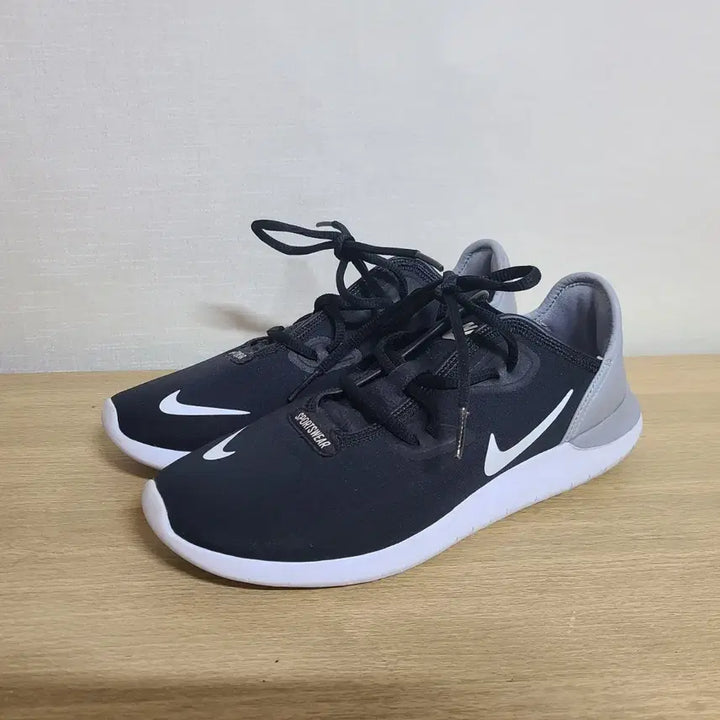 [BUNJANG] Nike Hakata Lightweight Running Shoes 240 / 나이키 하카타 경량 러닝 운동화 240