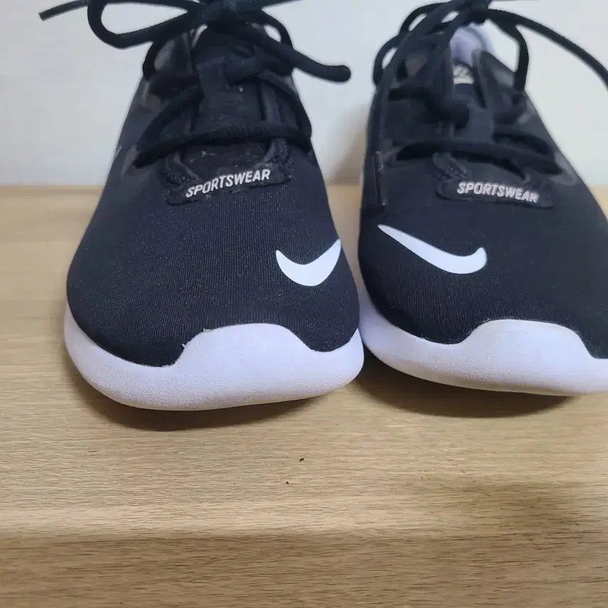 [BUNJANG] Nike Hakata Lightweight Running Shoes 240 / 나이키 하카타 경량 러닝 운동화 240