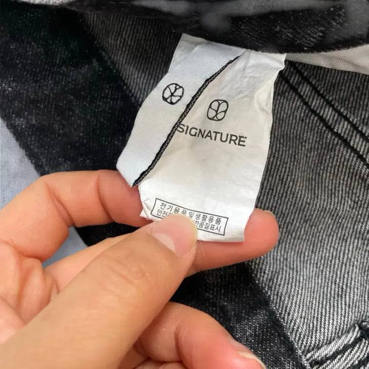 [BUNJANG] Signature Black Denim Cargo Bermuda Shorts / 시그니처 Signature 흑청 카고 버뮤다 데님팬츠 반바지 S