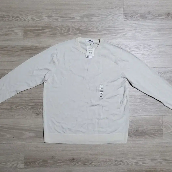 [BUNJANG] Uniqlo Knit Sweater - New / 유니클로 니트 새상품