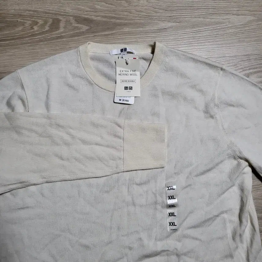[BUNJANG] Uniqlo Knit Sweater - New / 유니클로 니트 새상품
