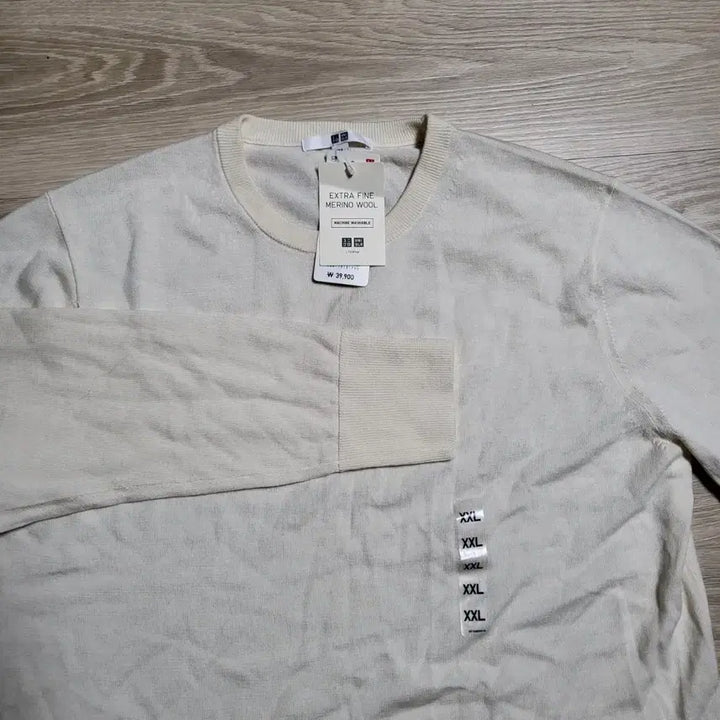 [BUNJANG] Uniqlo Knit Sweater - New / 유니클로 니트 새상품