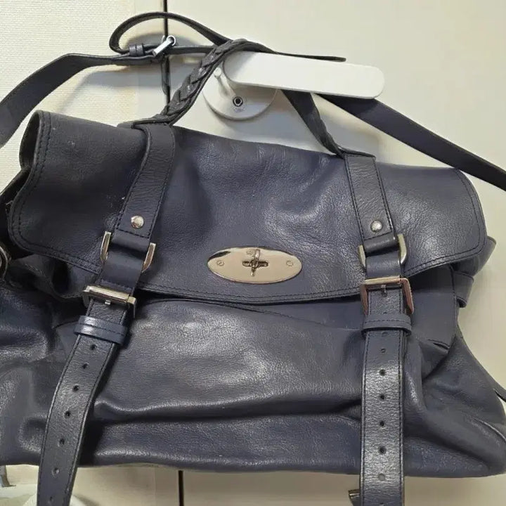 [SOLD OUT] 멀버리 알렉사백 네이비 가죽 토트백