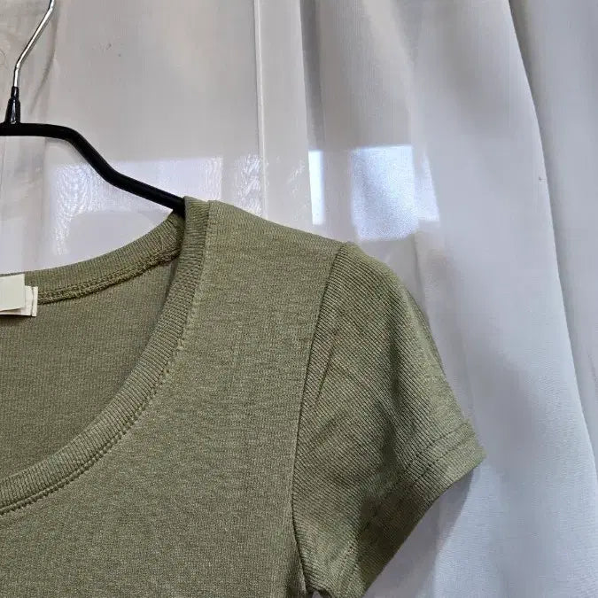 [BUNJANG] Khaki Ribbed Waistline Short Sleeve Top / 카키 허리라인 골지 반팔