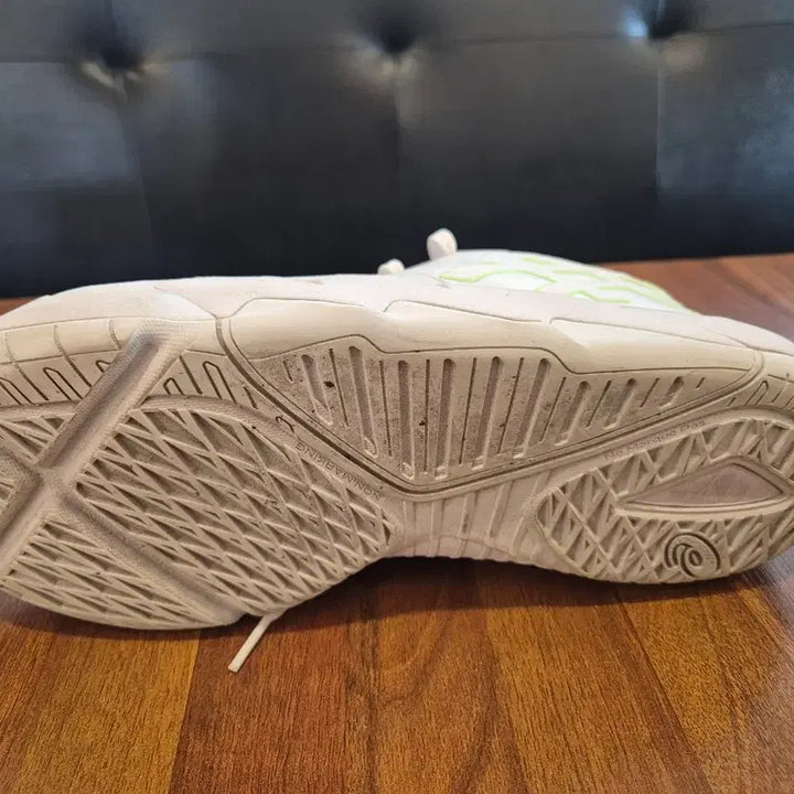 [BUNJANG] UnfreaSLow 2 Basketball Shoes / 언프레아스로우2 270 농구화