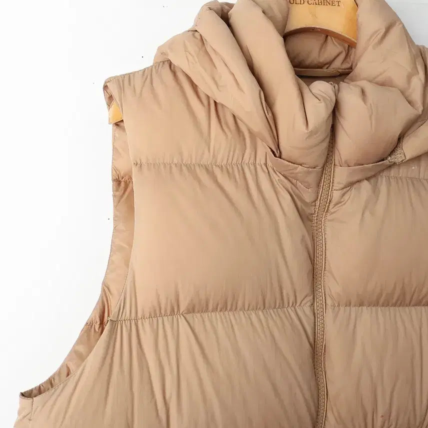 [BUNJANG] Uniqlo Ultra Light Down Vest Beige L / 77/유니클로 울트라라이트 다운 조끼