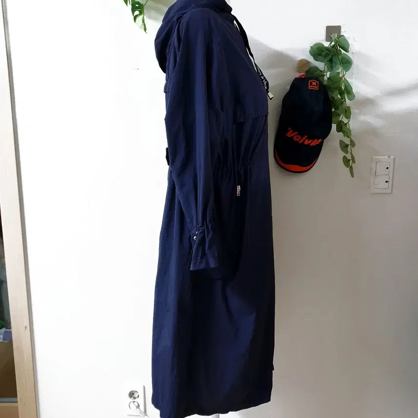 [BUNJANG] Visit 20SS Long Windbreaker Navy / 비지트 20SS 허리소매스트링 롱바람막이 55 네이비