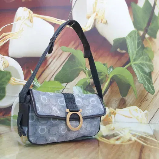 [BUNJANG] Salvatore Ferragamo Mini Bag Jacquard Leather Handbag / 구제토토 페라가모 미니백 정품 중고가방 명품 61003