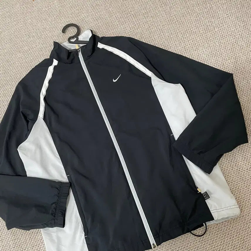 [BUNJANG] Nike Windbreaker Jacket N.7522 / L 나이키 바람막이 자켓 N.7522