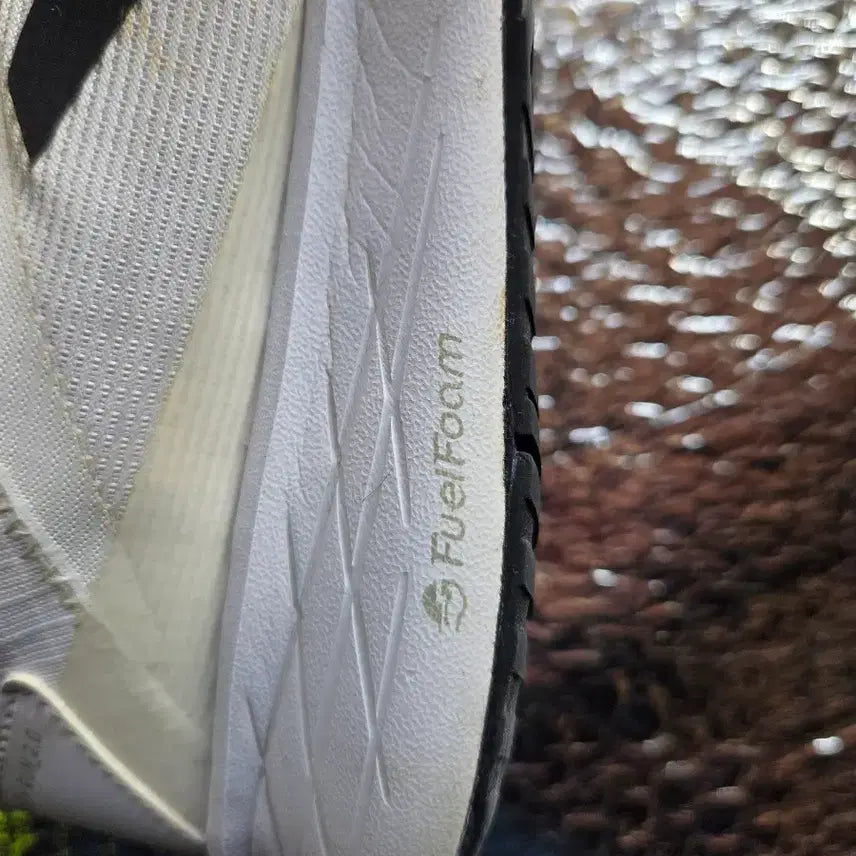 [BUNJANG] Reebok Energen Run 2.0 White Sneakers 260mm / 리복 에너겐 런 2.0 흰색 운동화 260mm