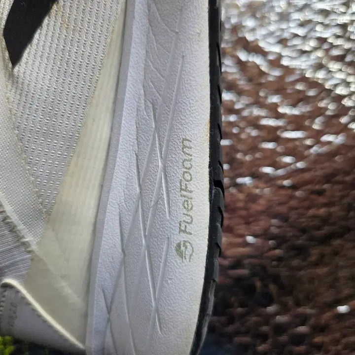 [BUNJANG] Reebok Energen Run 2.0 White Sneakers 260mm / 리복 에너겐 런 2.0 흰색 운동화 260mm