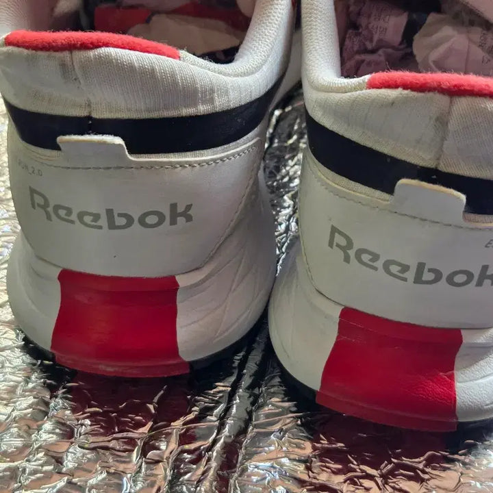 [BUNJANG] Reebok Energen Run 2.0 White Sneakers 260mm / 리복 에너겐 런 2.0 흰색 운동화 260mm